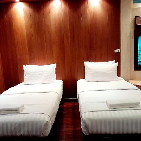 Avara Signature House Hotel Chiang Mai Ngoại thất bức ảnh
