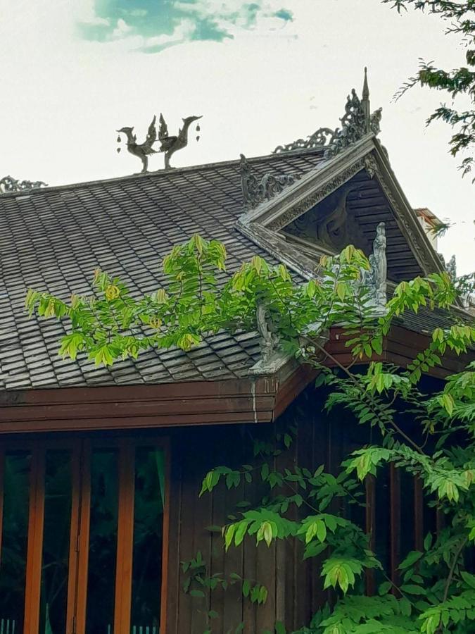 Avara Signature House Hotel Chiang Mai Ngoại thất bức ảnh