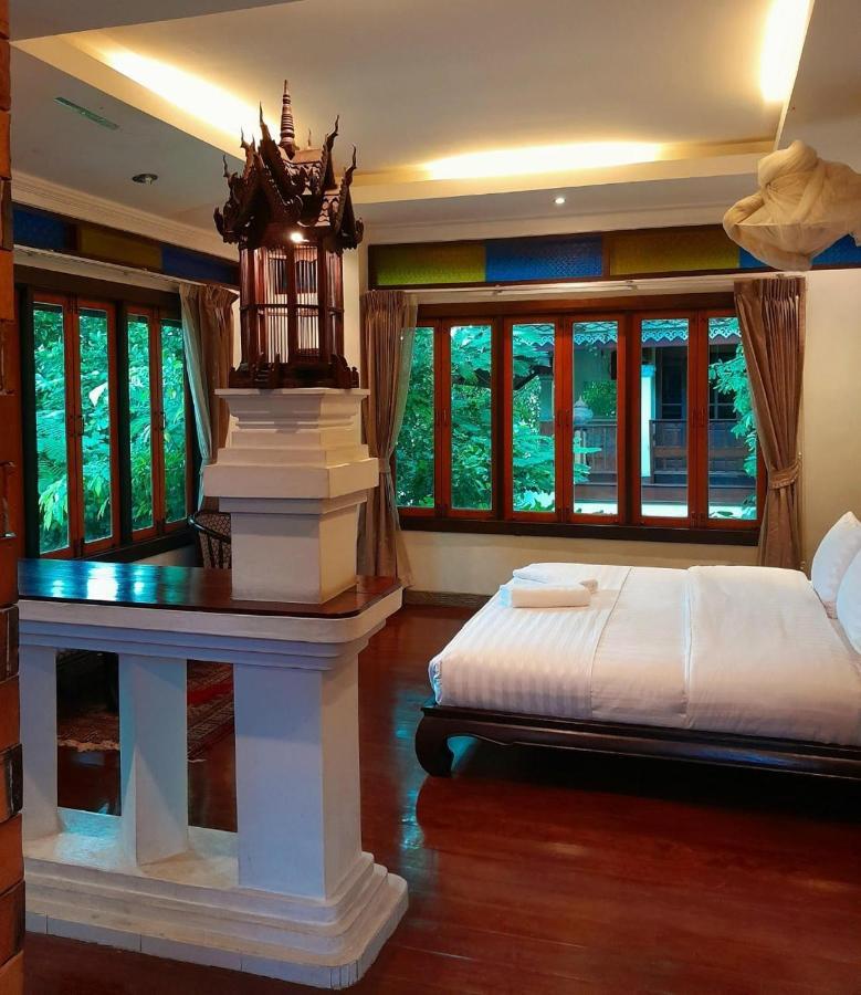 Avara Signature House Hotel Chiang Mai Ngoại thất bức ảnh