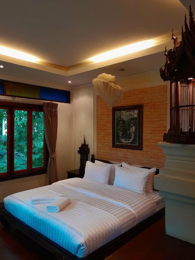 Avara Signature House Hotel Chiang Mai Ngoại thất bức ảnh