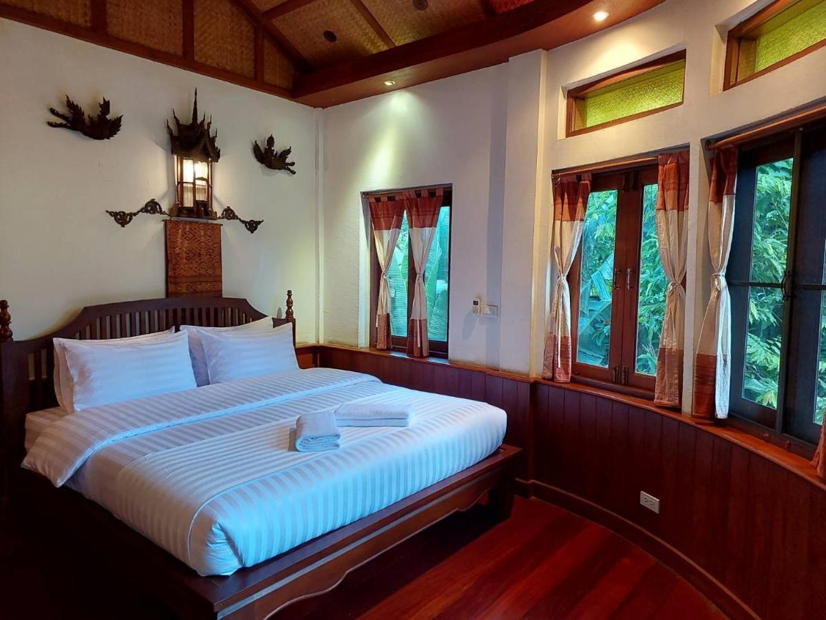 Avara Signature House Hotel Chiang Mai Ngoại thất bức ảnh