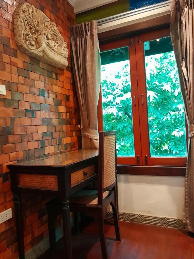 Avara Signature House Hotel Chiang Mai Ngoại thất bức ảnh